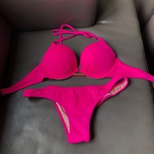 Victoria’s Secret Push-up bikini set